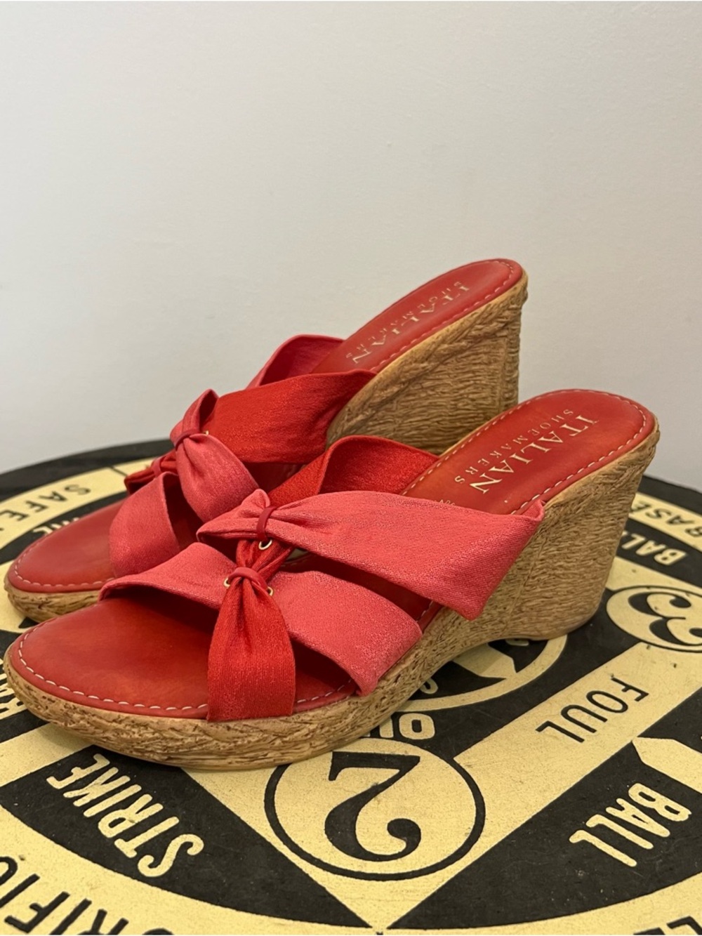 Italian Shoemakers Italy Red Wedge Sandals Shoes Faux Espadrille Womens Size 6.5
